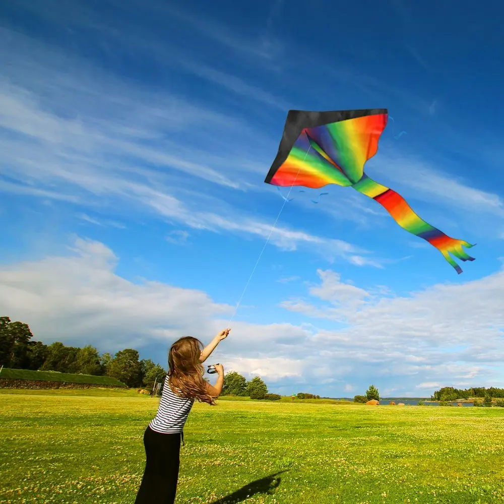 Neuer hochwertiger Outdoor-Spaß-Sport-Delta-Regenbogendrachen mit Grifflinie, gute fliegende Anfängerdrachen für die Familie