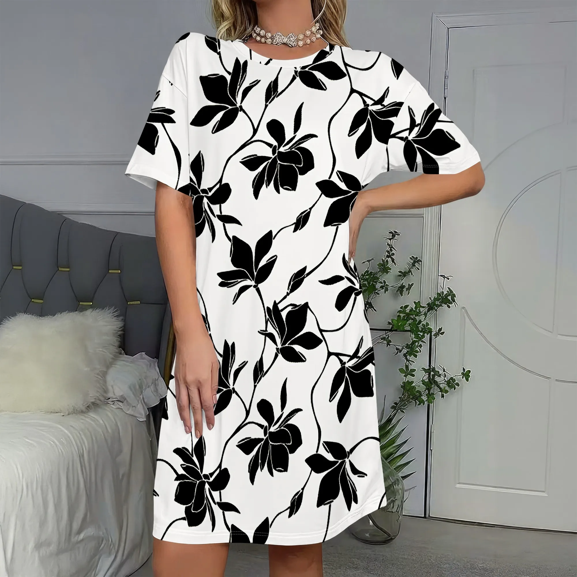 

Black & White Floral Print, Short Sleeve T-Shirt Dress, Casual Summer Shift Dress, Loose Fit Sundress for Women, S-2XL