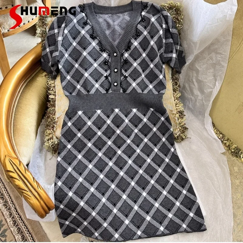 

2024 Early Autumn New Slim-fit Knitted Dress French Style Temperament Plaid Heavy Industry Beaded Short-sleeved V-neck Vestidos