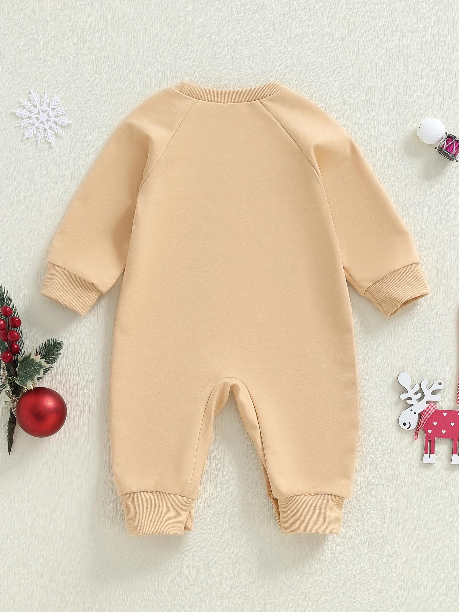 Детский праздничный комбинезон. Уютный комбинезон из смеси хлопка с длинными рукавами и круглым вырезом, праздничным вышитым дизайном и стилем без ног.
