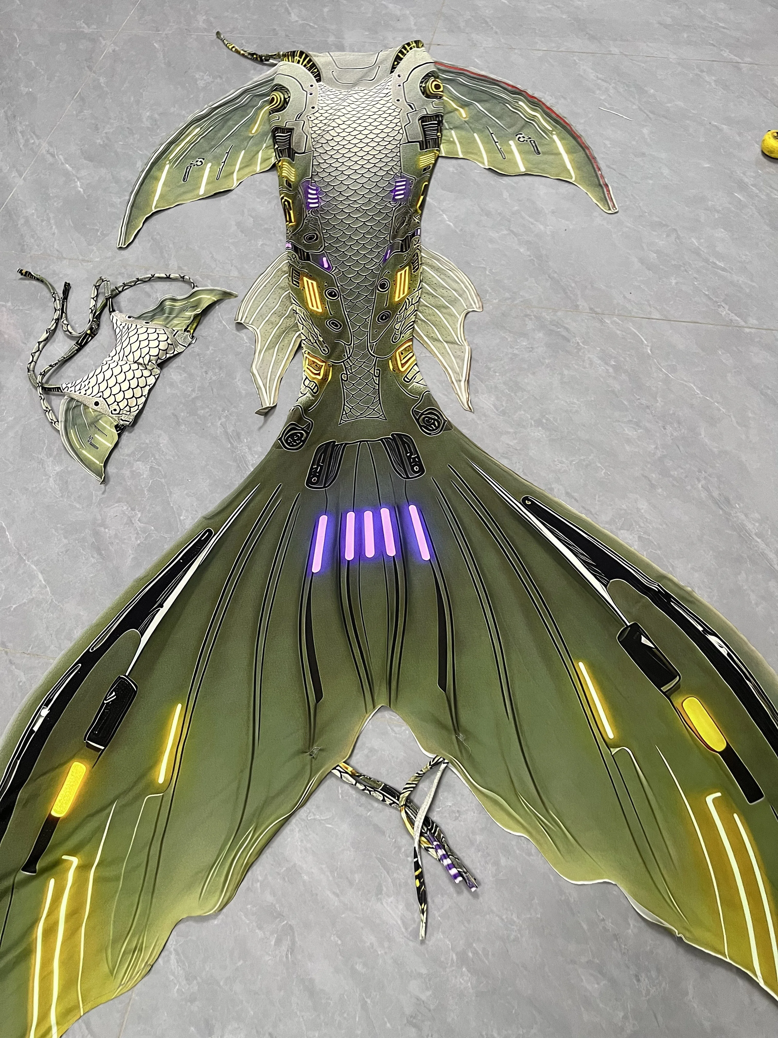 

Fantasy 3D Scale Mermaid Tail Swimsuit, Oceanarium Professional Performance Wear, Photoshoot Role Play Costume for Adults 2026