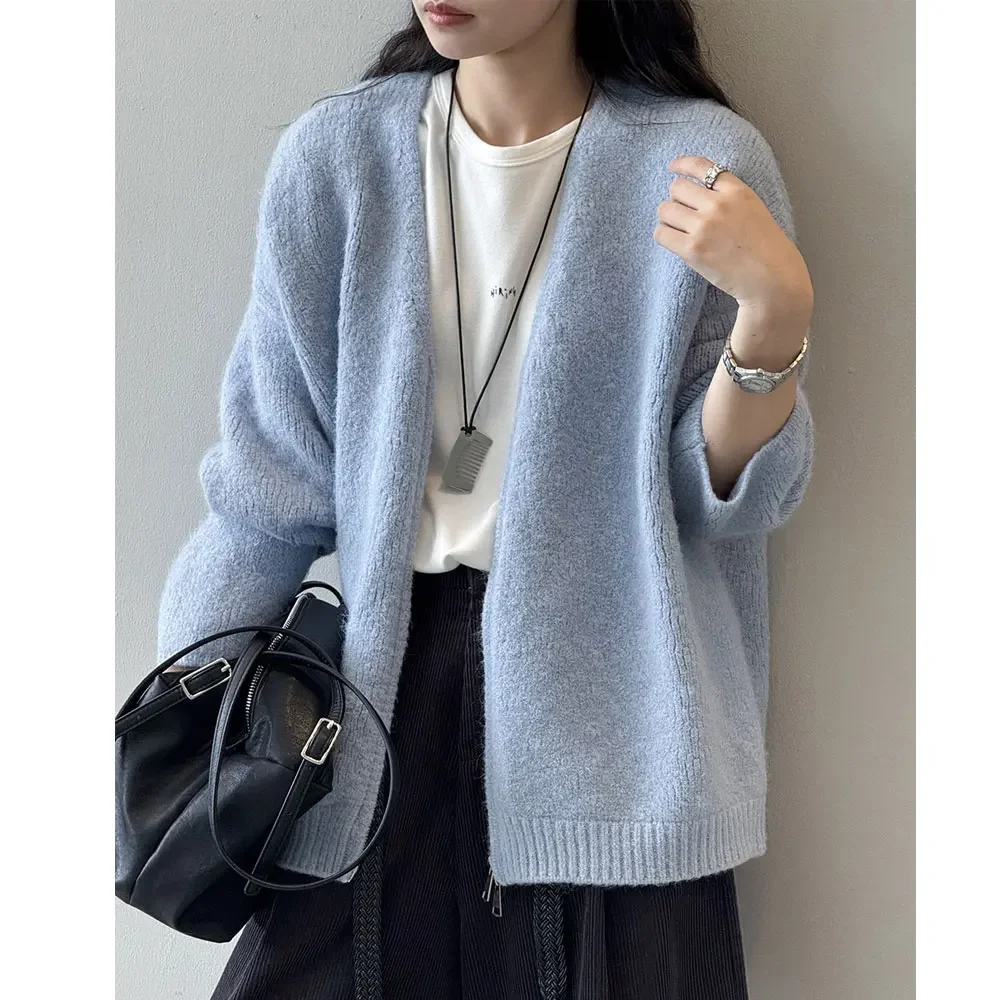 

2025 Women Autumn Sweater V-Collar Zipper Design Knitted Coat Thick Cardigans Clothes Tops for Women Sweater