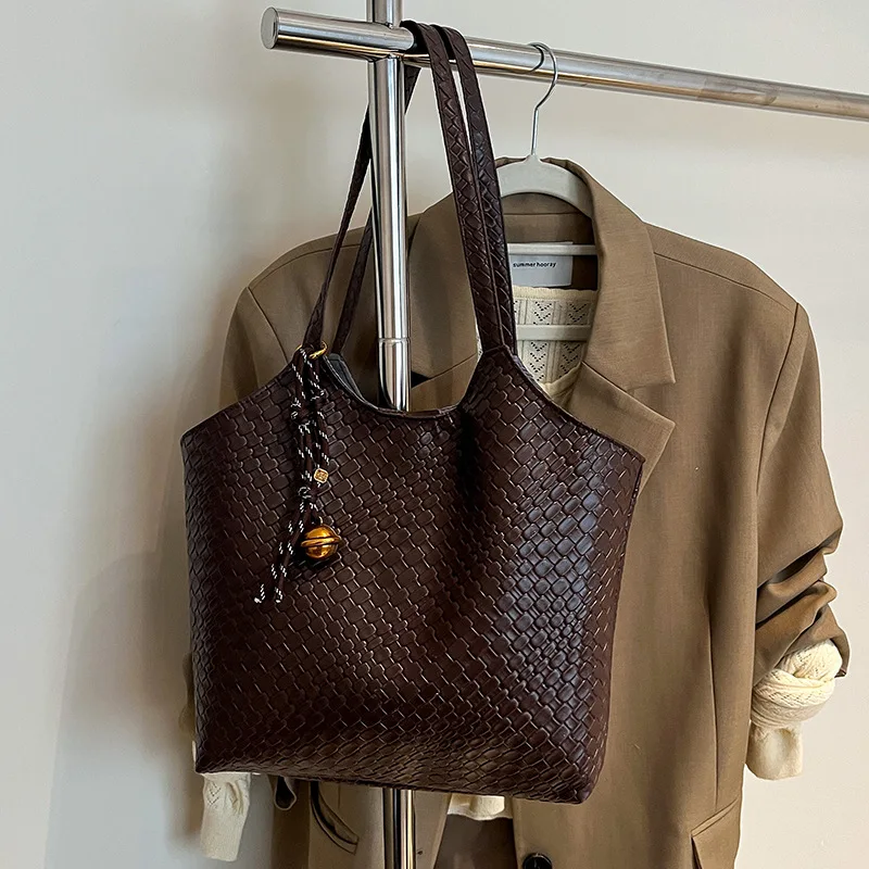 

Women's Large Capacity Shoulder Bag, Summer New Versatile Commuter Bag, Trendy Underarm Bag & Tote Bag For Female