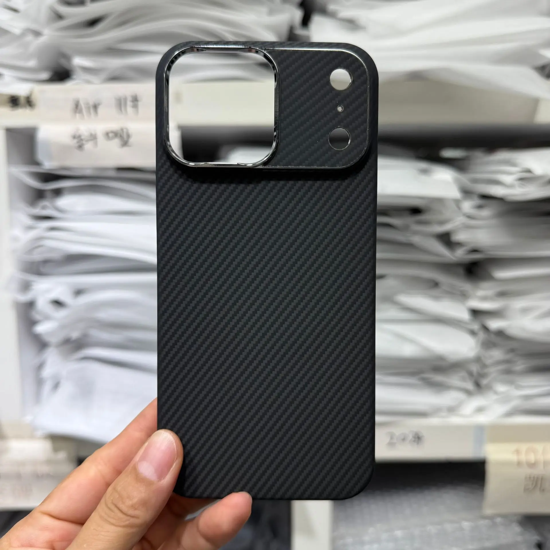 

600D арамидный чехол для телефона из углеродного волокна для iPhone 17ProMax, магнитная защита для беспроводной зарядки, противоударный чехол