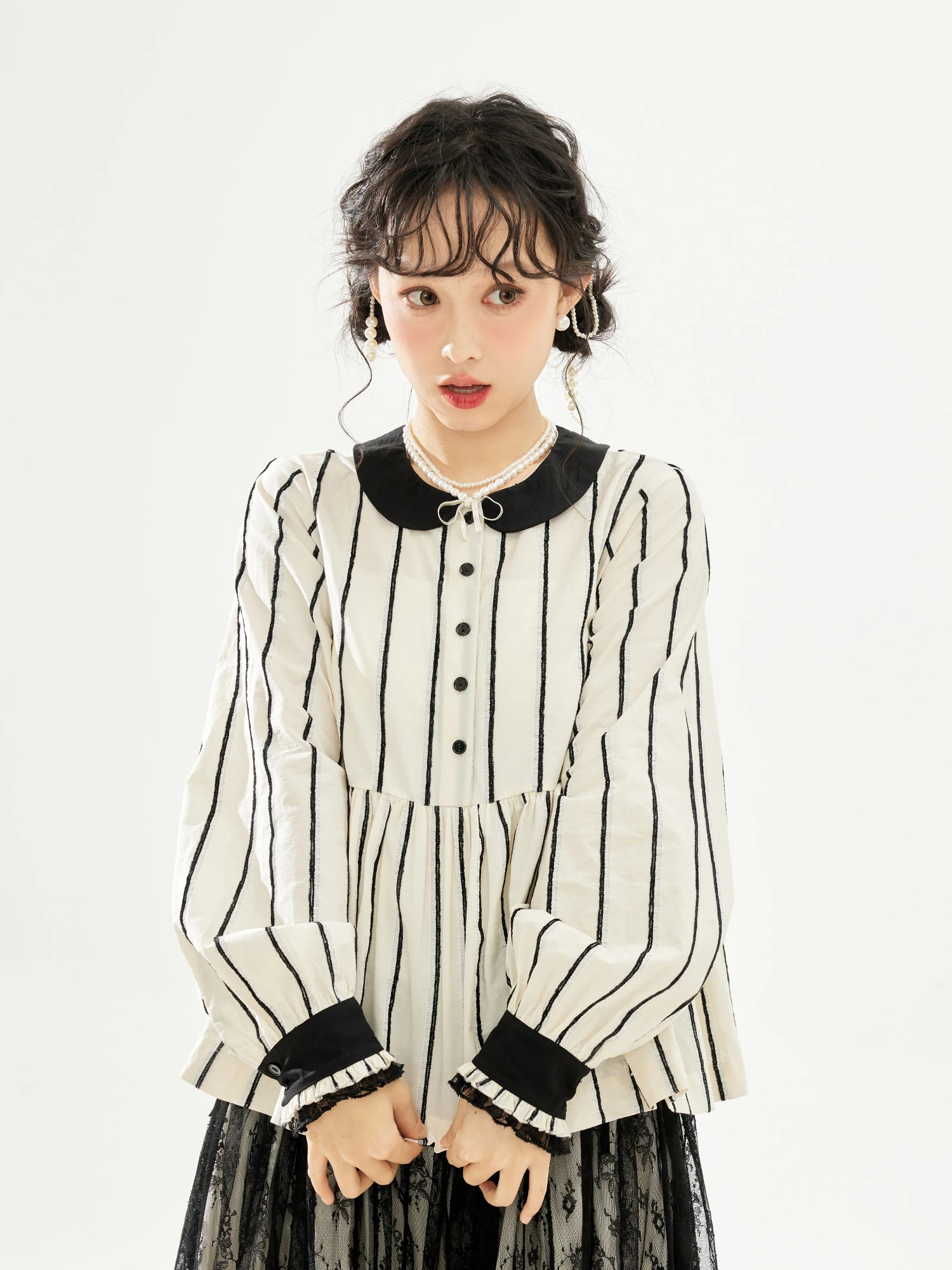 

Menswear Sweet Sle Cotton Striped Long Sve irt Women's Doll Collar Lace Trim Bla White Autumn Faion Top