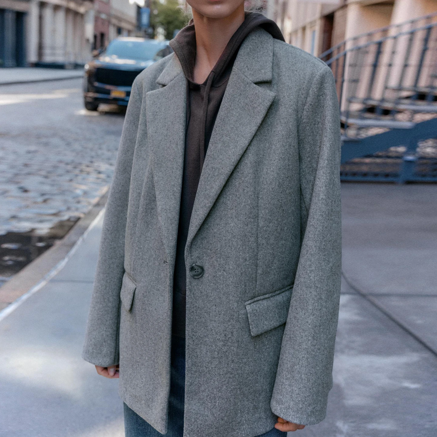 ชุดสูทผู้หญิง Z แบบกระดุมเดี่ยว ดีไซน์ทันสมัย สไตล์ลำลอง รุ่นใหม่ล่าสุดปี 2025 แขนยาว เหมาะสำหรับใส่ในชีวิตประจำวัน