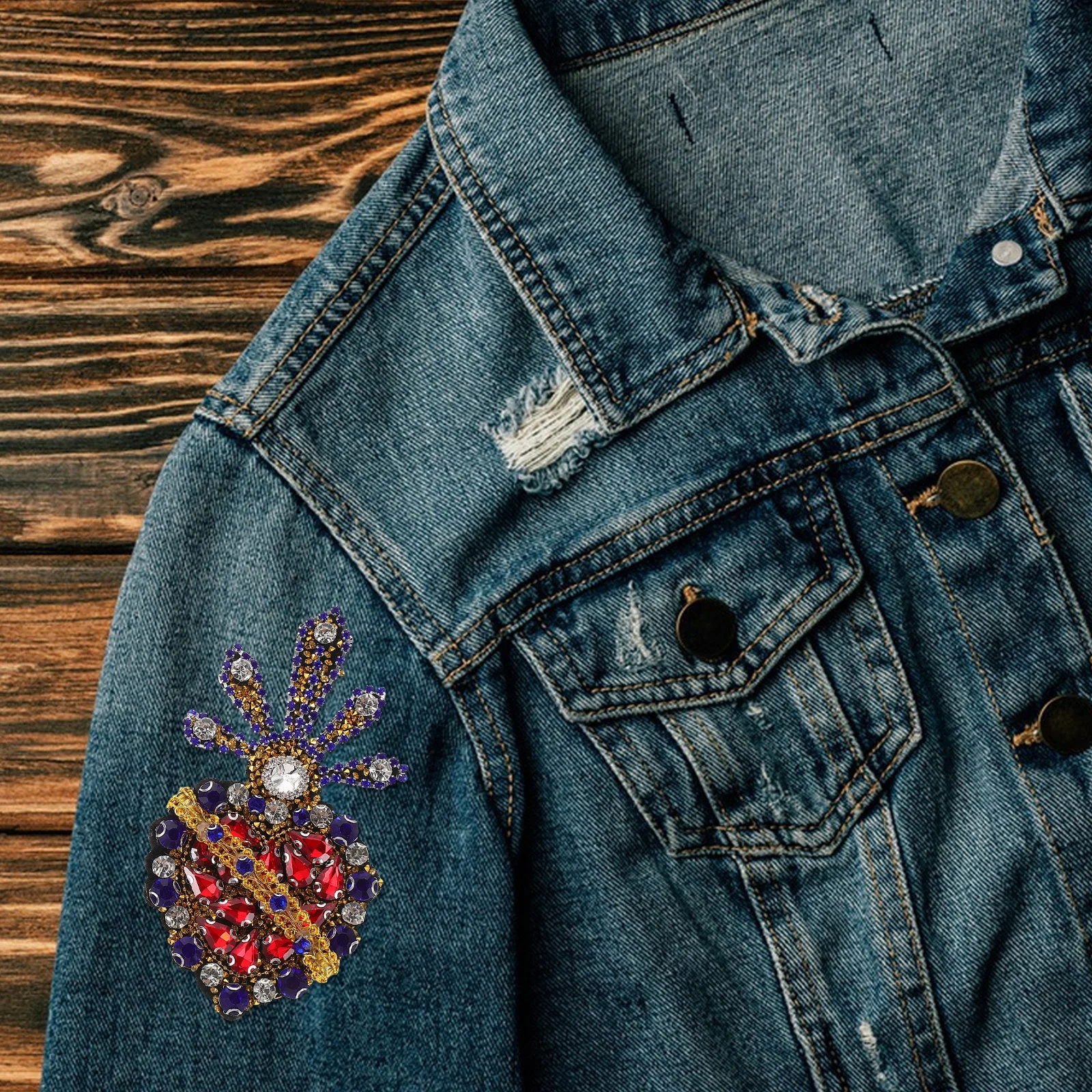 

2Pcs Rhinestone Heart Applique Patches Handmade Beaded Embroidery DIY Clothing Decor Sparkling Decorative Patches for Dress