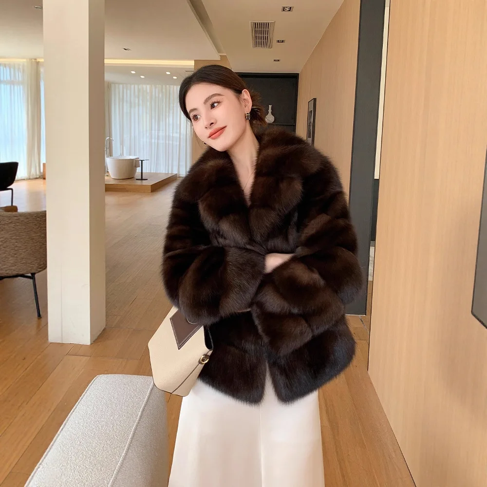 سترة نسائية شتوية من الفرو الاصطناعي لعام 2025 بياقة على شكل طية صدر السترة بنية عتيقة ملابس خارجية من الفرو المقلد للسيدات معطف فرو صديق للبيئة قصير متعدد الاستخدامات #5