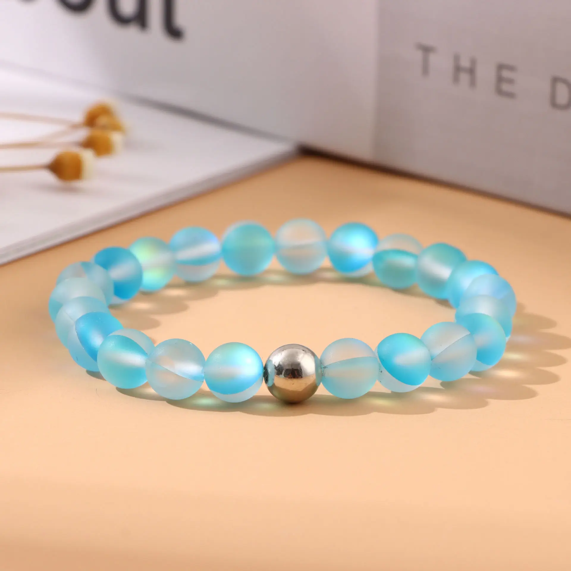 Amazon cross-border explosion 8mm multi-color flash moonstone bracelet gradual change color elastic rope beaded glass bracelet