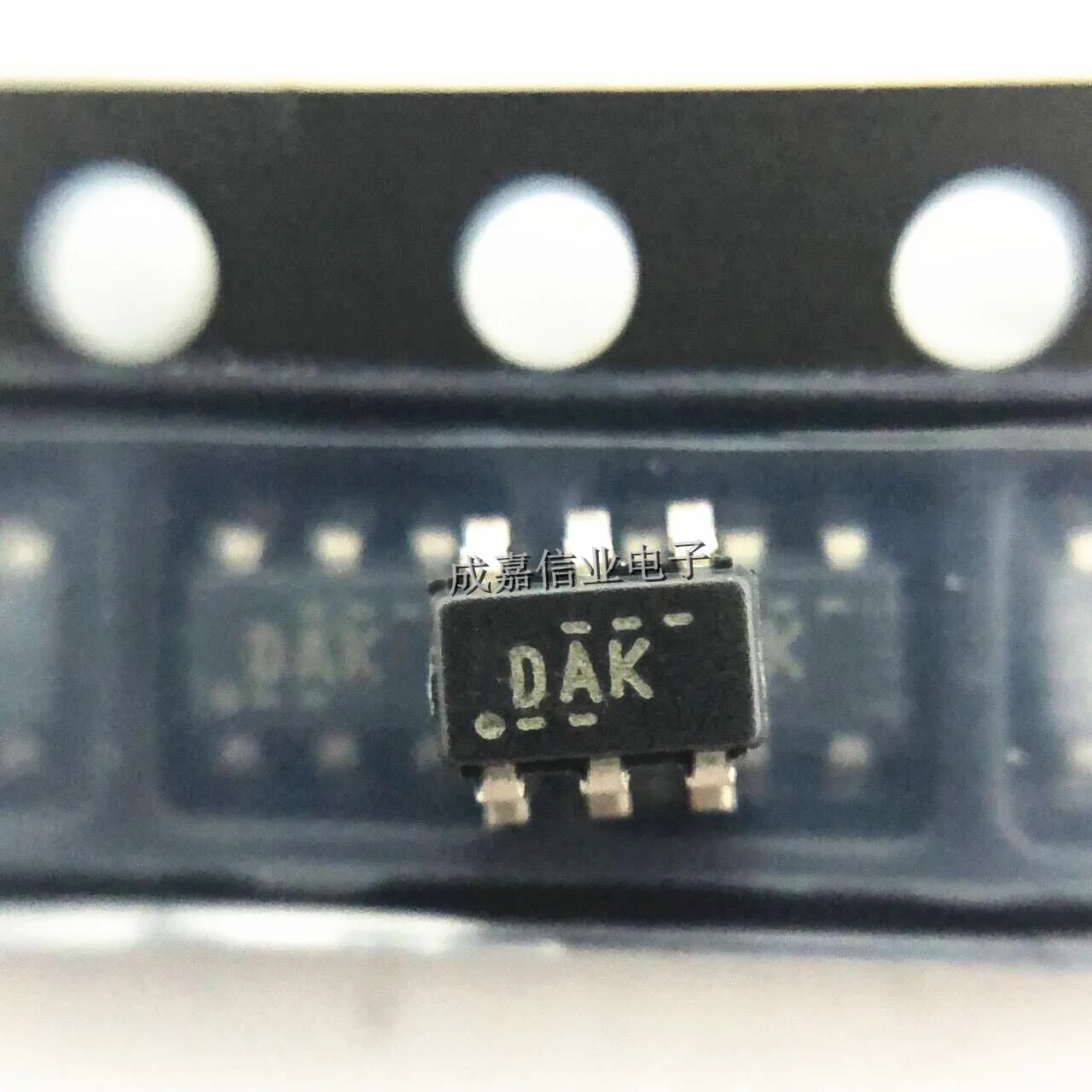 

10pcs/Lot TPS61165DBVR SOT-23-6 MARKING;DAK LED Lighting Drivers Hi Brightness White LED Drvr