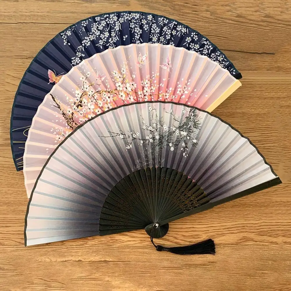 

1 pcs Multi-pattern Vintage Style Colorful Handmade Bamboo Wooden Folding Fan Dance Hand Fan Fan Crafts Home Decoration