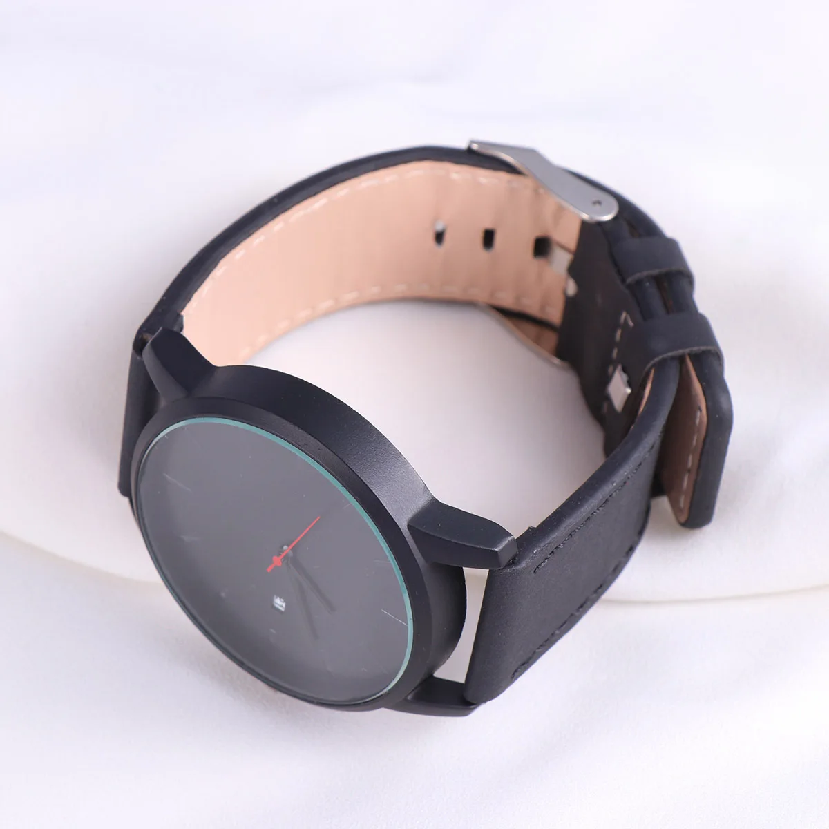 

Sport Watch Black Stylish Men Quartz Wristwatch Durable Fashion Male Timepiece Smooth Waterproof Design