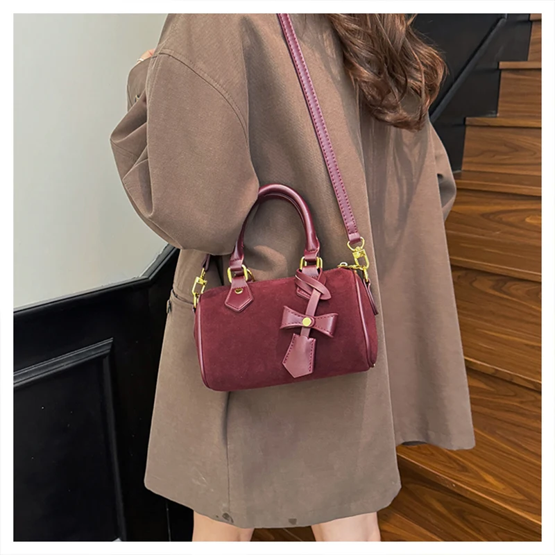 

Замшевая сумка, классическая ретро матовая сумка через плечо из искусственной кожи, однотонная высококачественная сумка, модная повседневная текстурированная сумка на плечо, новинка