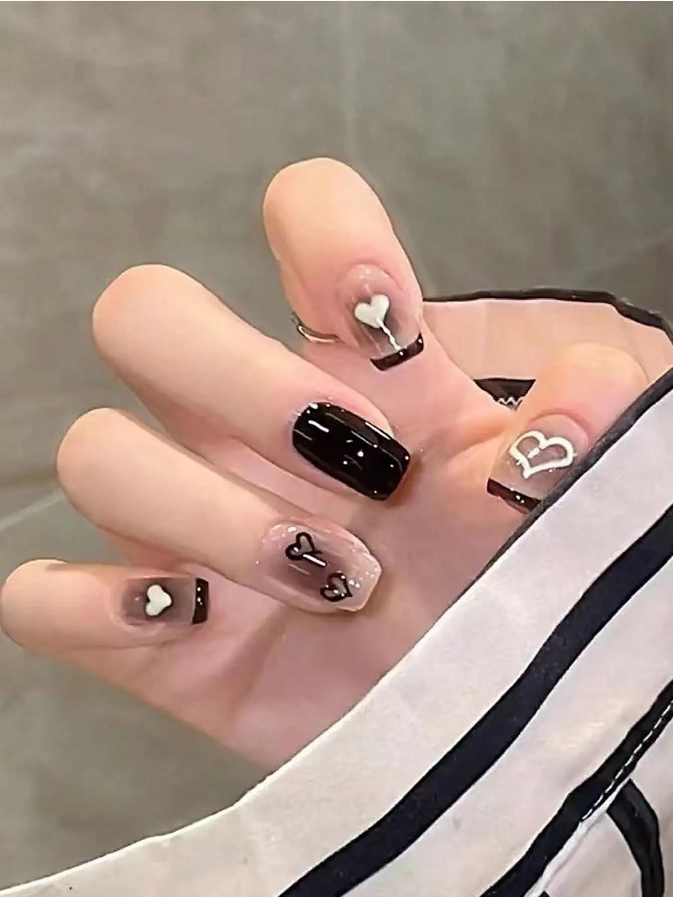 Purple impact love checkerboard wearing nail sheet short cool black fake nails 24 pieces net celebri