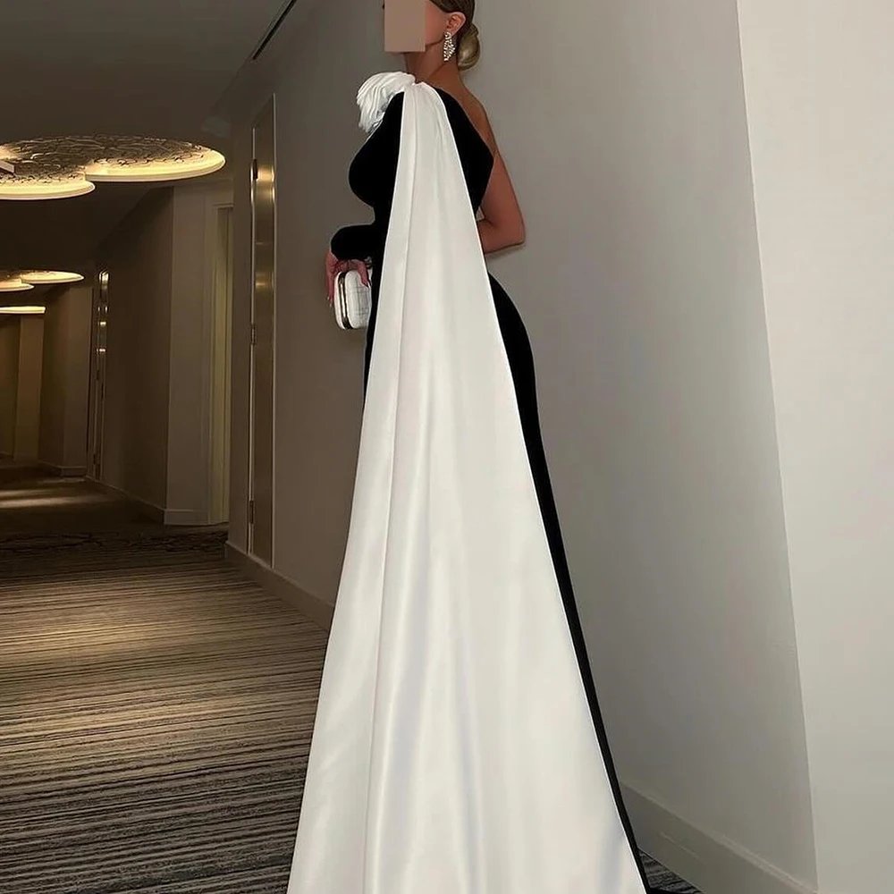 Customized Delicate One Shoulder Satin Evening Dresses Exquisite Straight Floor Length Long Sleeves Custom Made Celebrity Dress