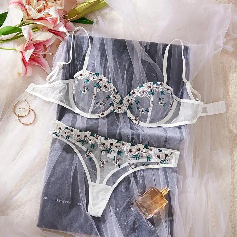 

Sweet Lace Lingerie Sexy Female Underwear Floral Embroidery Bra and Panty Set Ultra Thin Intimate Underwear Pure Desire Lingerie