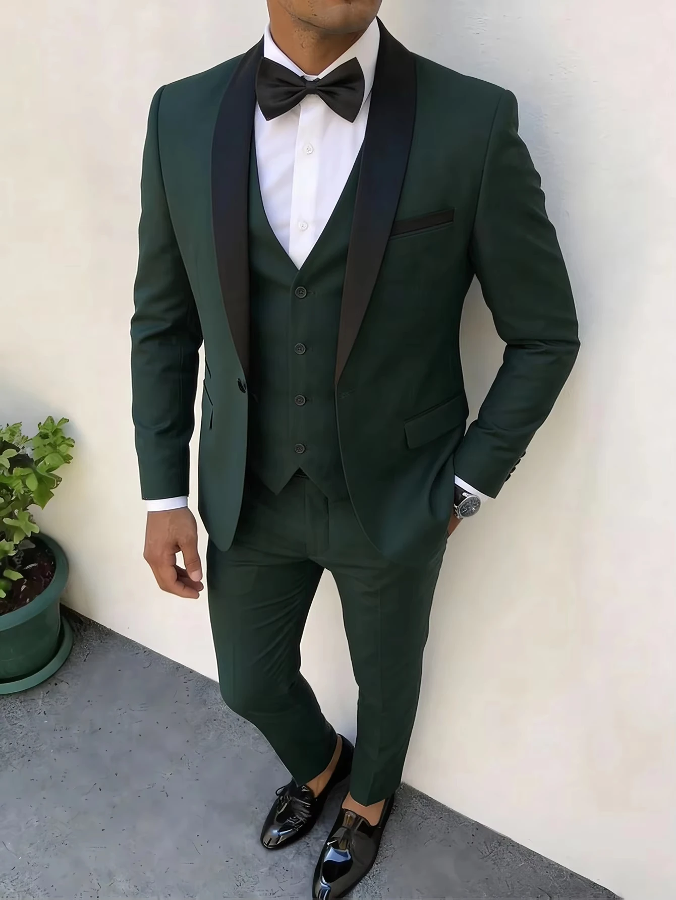 

Новый мужской деловой костюм с отложным воротником на одной пуговице, 3 предмета: пиджак, жилет и брюки