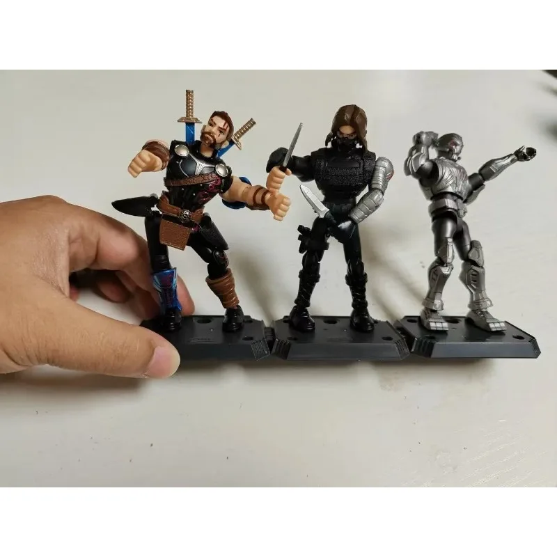 

Коллекционные фигурки Blokees Marvel Superhero The Avengers GV05 GV06: Человек-паук Майлз, Гвен, Призрачный паук, Спайдер-Пиг, Веном. Подарки для коллекционеров.