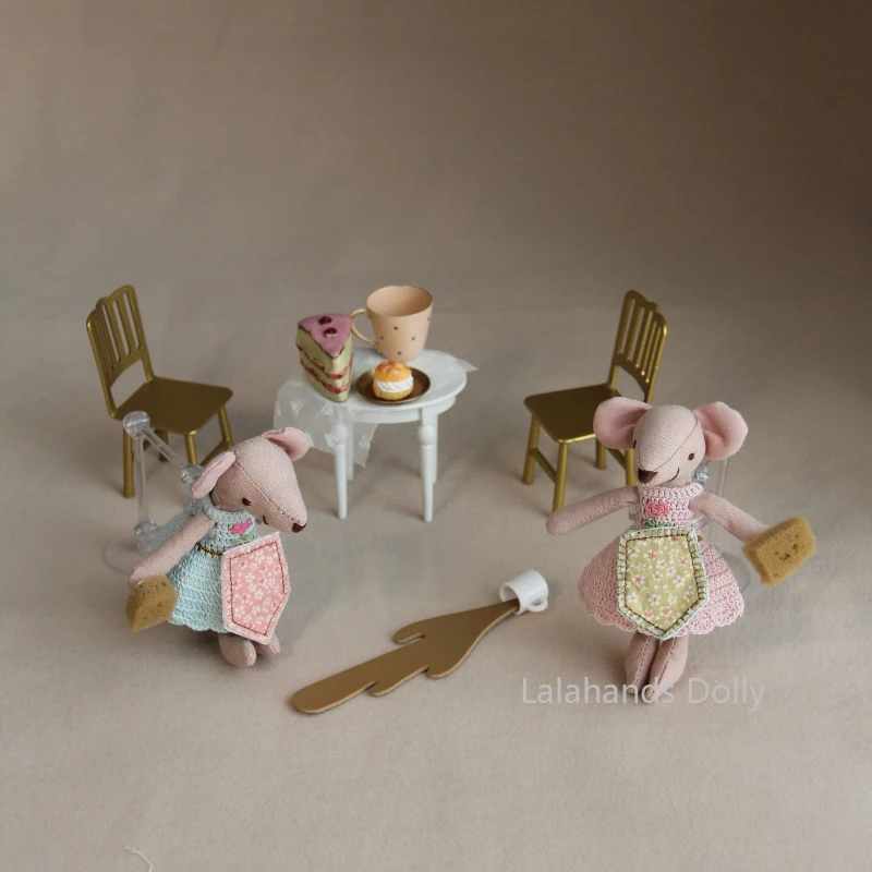 1:12 Dollhouse Miniature Items Metal Mini Simulation Table and Chair Set, Kids Pretend Play Toy Furniture Decoration Accessories