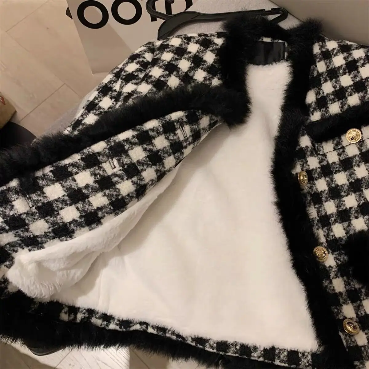 Women Plus Velvet Black and White Checked Weave Bomber Jacket Houndstooth Tweed Coat Autumn Winter Plush Liner Cardigan OL Tops