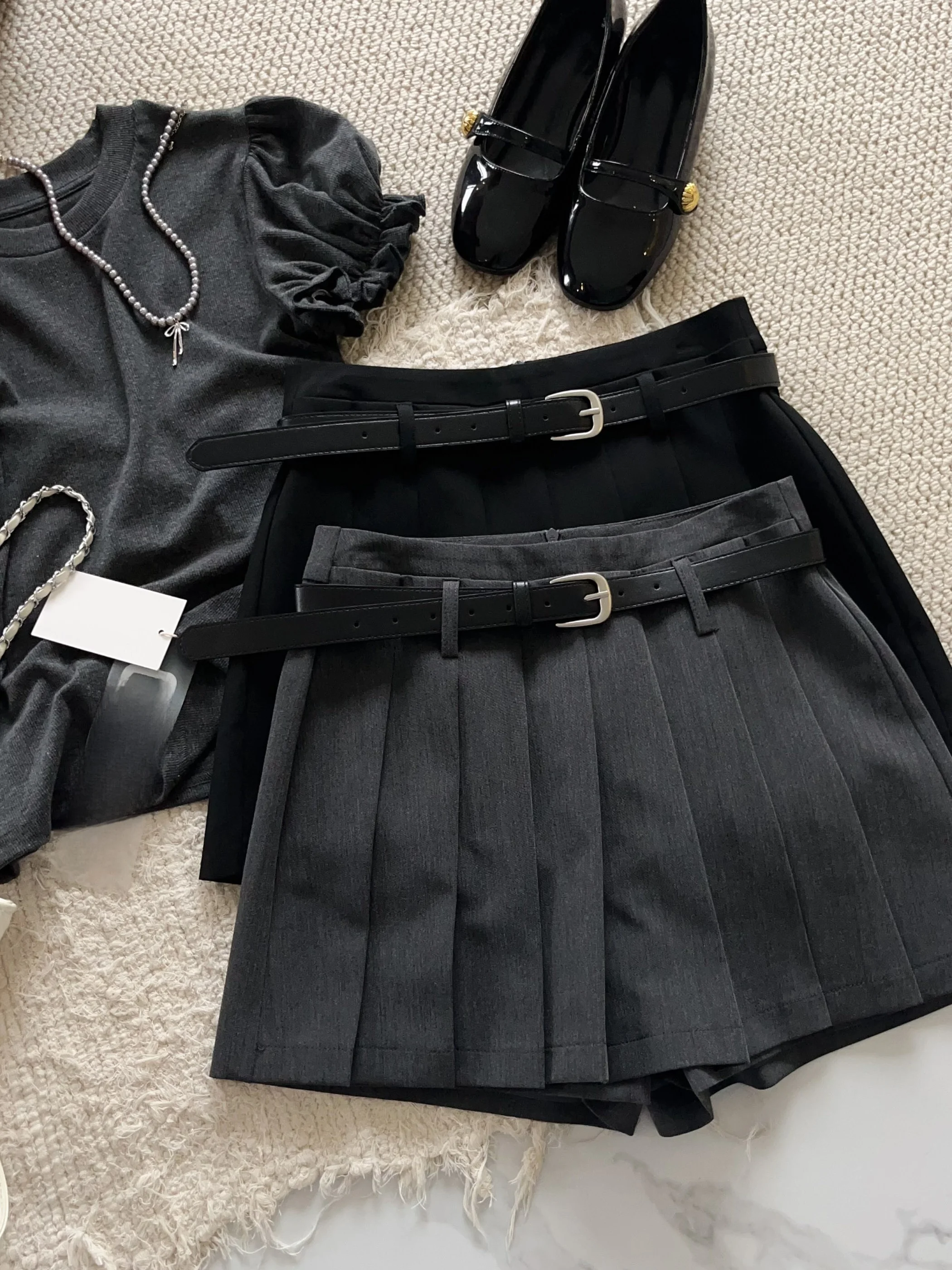 

High Waist Pleated Skirt Pants Academy Style Design Anti-Light Walking Short Skirt Pants for Young Girls Polyester Fiber