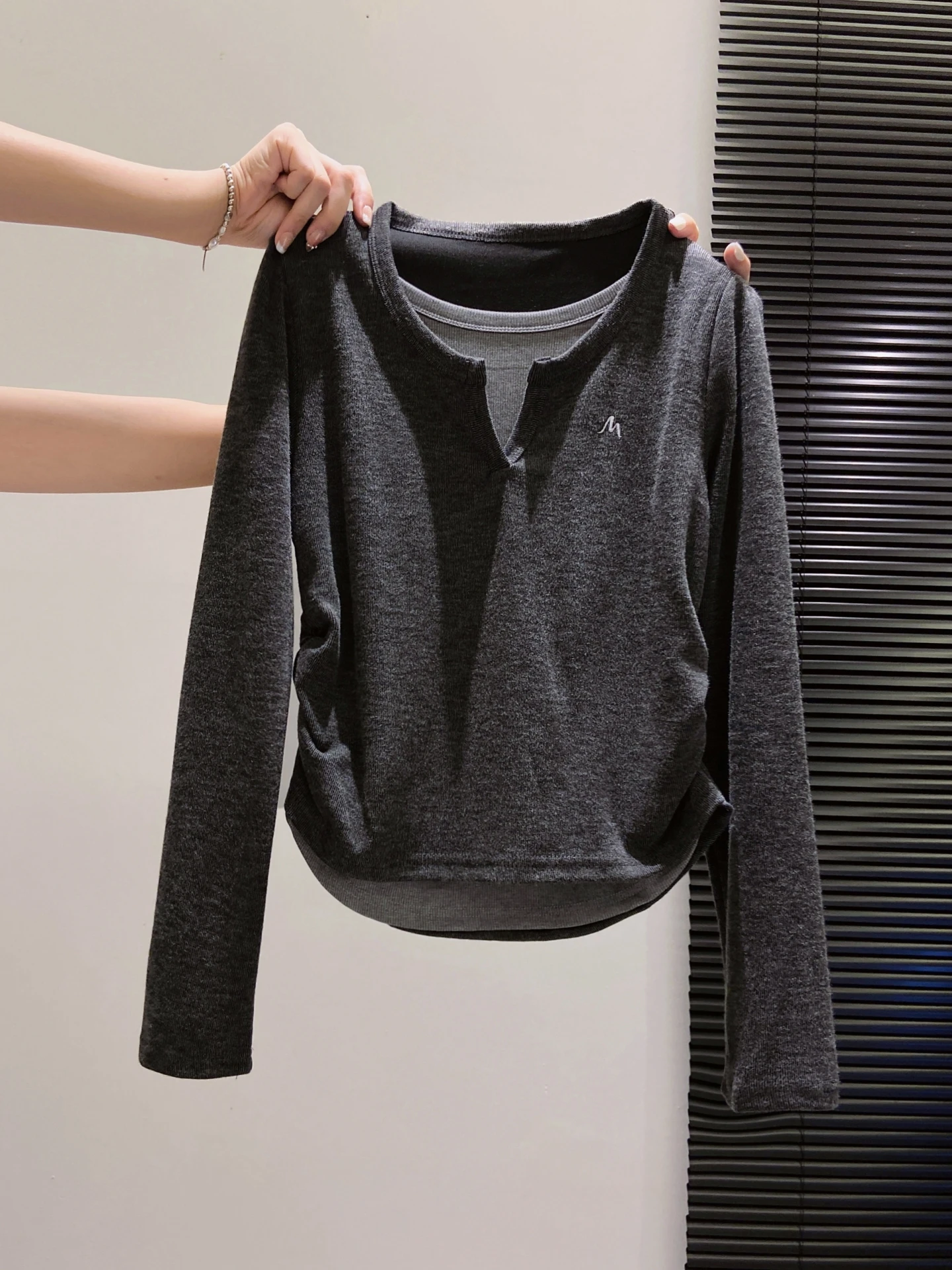 Slimming Effect Long Sleeve T-Shirt Women's Early Autumn New Waist Cinched Pleated Base Shirt Top Color Block Design Korean S...