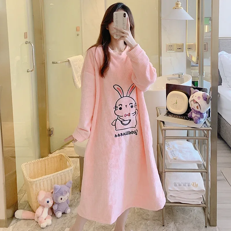 150kg Extra Large Loose Flannel Nightgown Women\'s Autumn and Winter Thickened Pajamas Plus Size Sweet Loose Fattening Loungewear