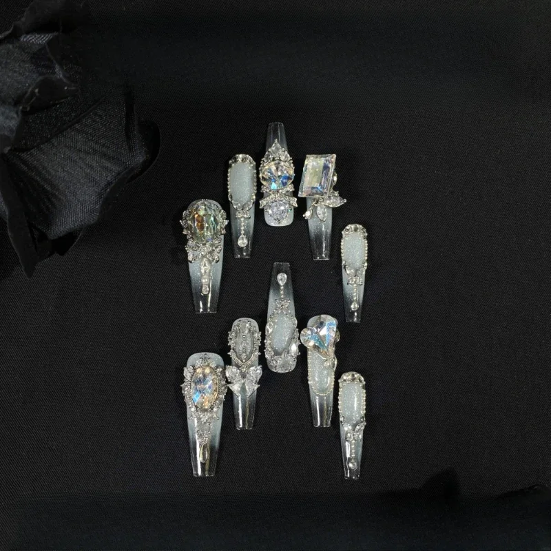 

Hand-worn wedding armor beauty heavy industry cat eye silver gradual change butterfly chain