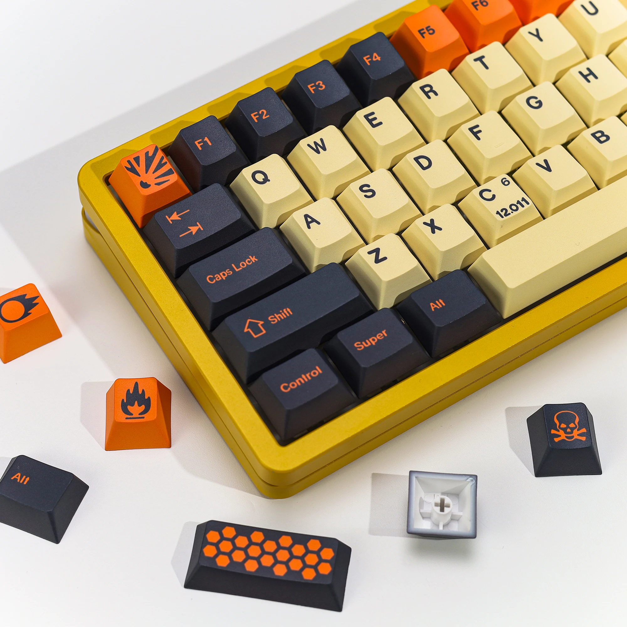 KBDiy Clone Retro GMK Keycap Carbon Cherry Profile Alice Split Space PBT ISO Keycaps For 60 Magnetic Mechanical Keyboard Gaming