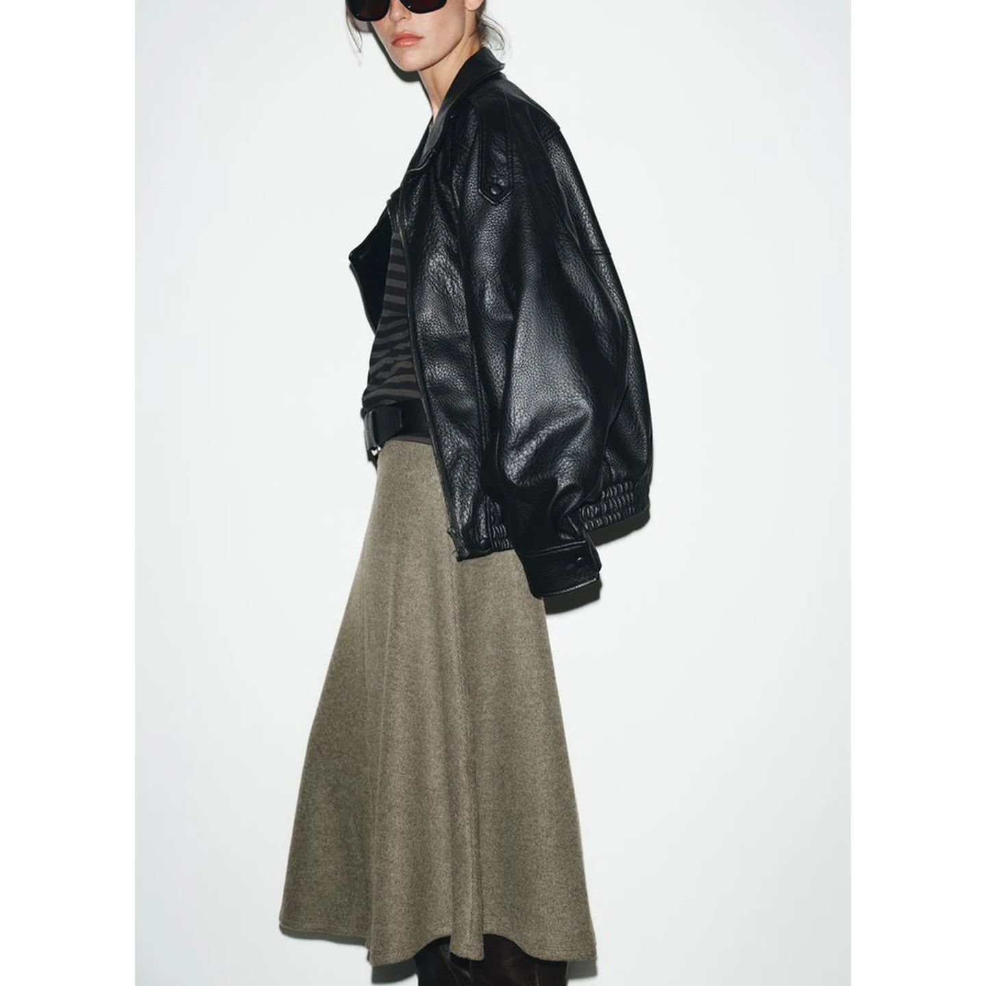 Fall New Women's Design Zipper Decorated PU Leather Long Sve Stand Collar Jaet Coat ort Sle for Ladies