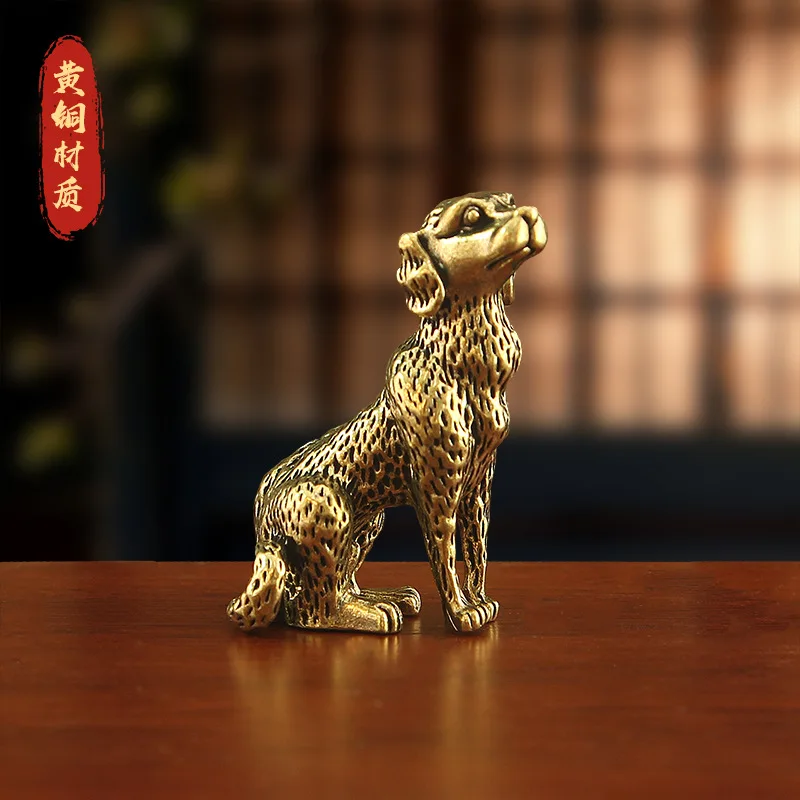 Pure copper dog desktop ornament, spotted design, suitable for office, tea table, living room, entryway, or car decoration; a co