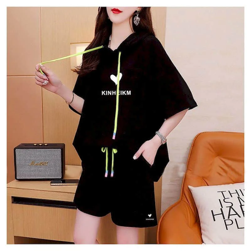 

Спортивные шорты, футболка с коротким рукавом, комплект из 2 предметов, женская одежда, летняя спортивная одежда, костюм, свободный корейский стиль, новые одинаковые комплекты