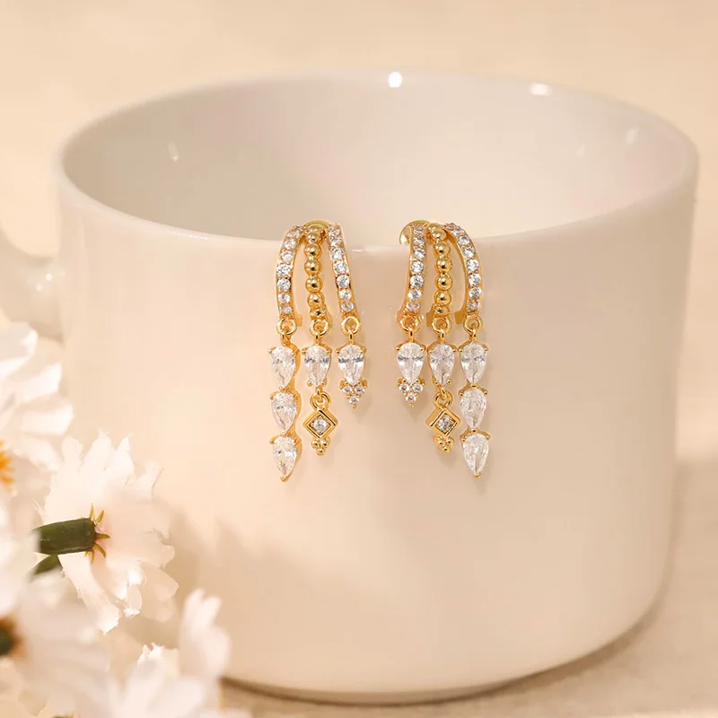 14K vergoldete trendige Dreifach-Hängeohrringe für Damen, CZ-Wassertropfen-Ohrringe, zierliche hypoallergene Alltagsschmuckstücke, Partygeschenke – Detail 7