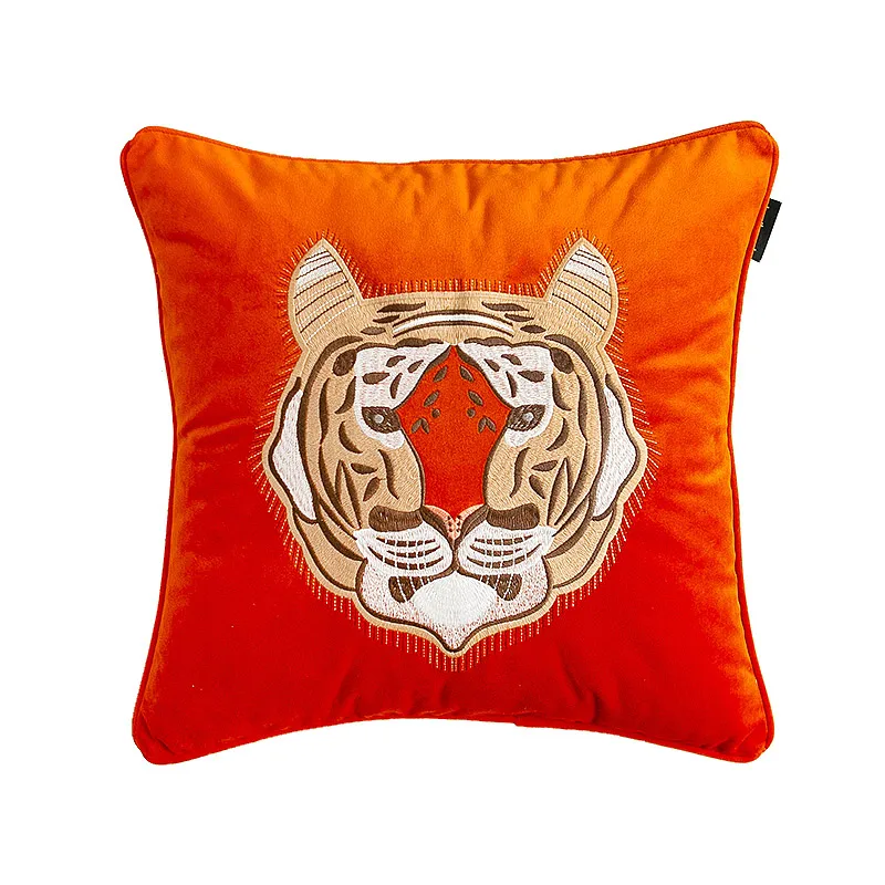 Luxury Retro Tiger Embroidered Velvet Cushion Cover Decorative Pillow Modern Artistic High Level Sofa Chair Bed Coussin