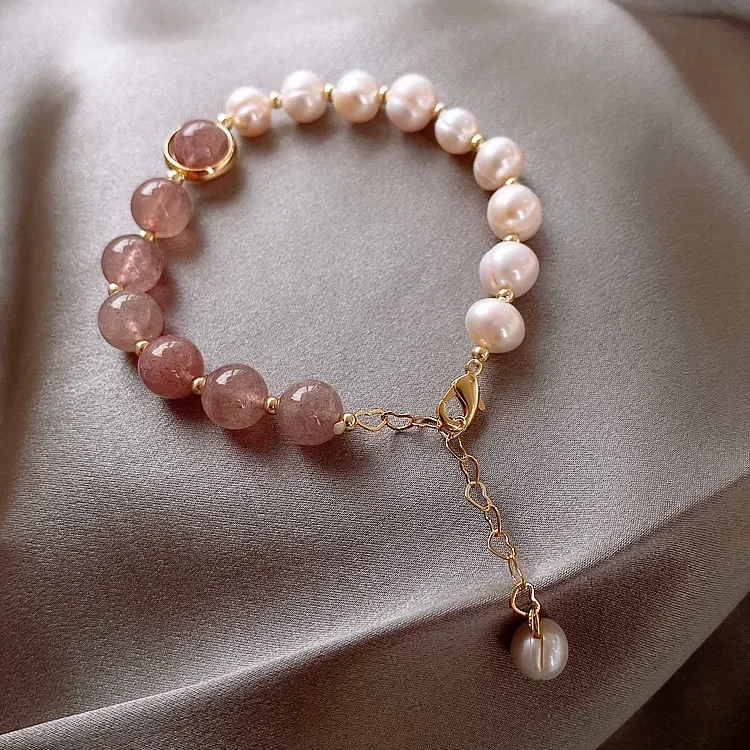 Simple Fashion Strawberry Crystal Bracelet Instagram Minimalist Design Handicraft Elegant Peach Blossom Pearl Bracelet Gifts