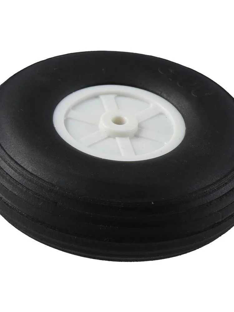 Paire de roues arrière en caoutchouc noir PU pour avion RC, pièce de rechange, moyeu en plastique, jouet, vente en gros