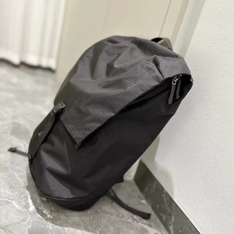 

Large capacity men's and women's mailman bags, sports cycling bags, trendy crossbody bags, minimalist workwear bags