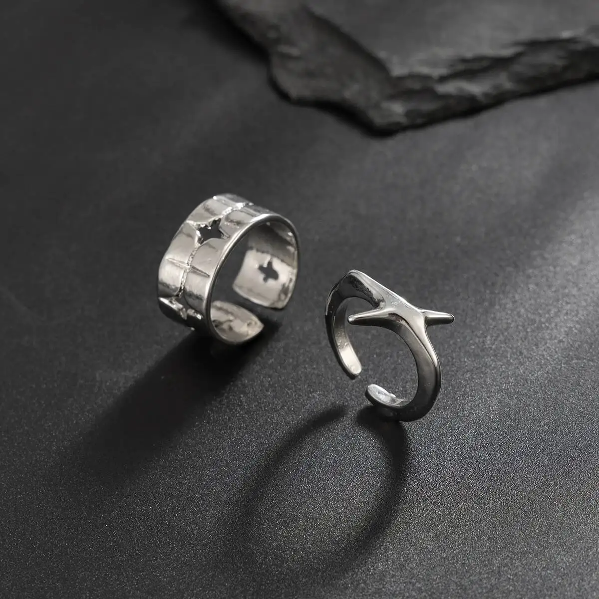 Fashion Vintage Silver Color Cross Star Ring for Men Minimalism Punk Couple Rings Daily Party Wedding Jewelry Accessories