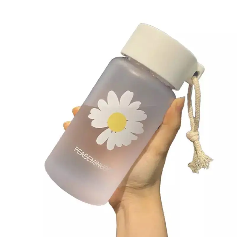 500ml Small Daisy Transparent Plastic Water Bottles BPA Free Creative Frosted Water Bottle With Portable Rope Travel Tea Cup