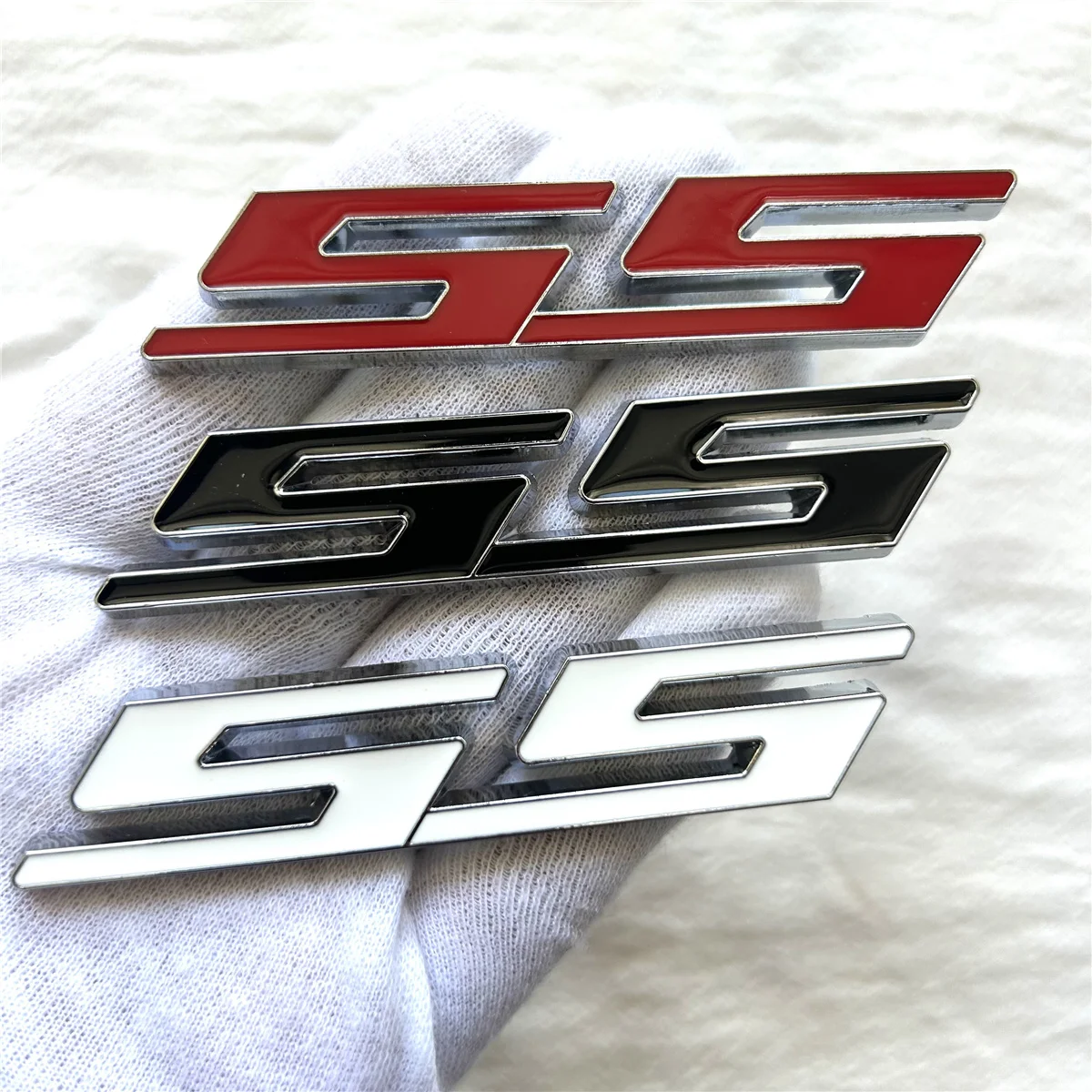 

Металлический логотип автомобиля SS подходит для декоративных наклеек на боковую наклейку на багажник кузова, аксессуаров