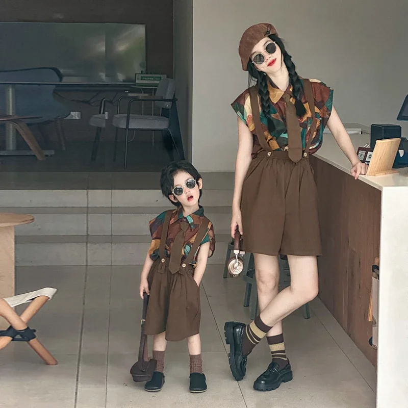 

Vintage Mom and Son Matching Outfits Mother and Daughter Shirts + Suspenders Shorts Two Piece Sets Momy and Me 2 Piece Clothes