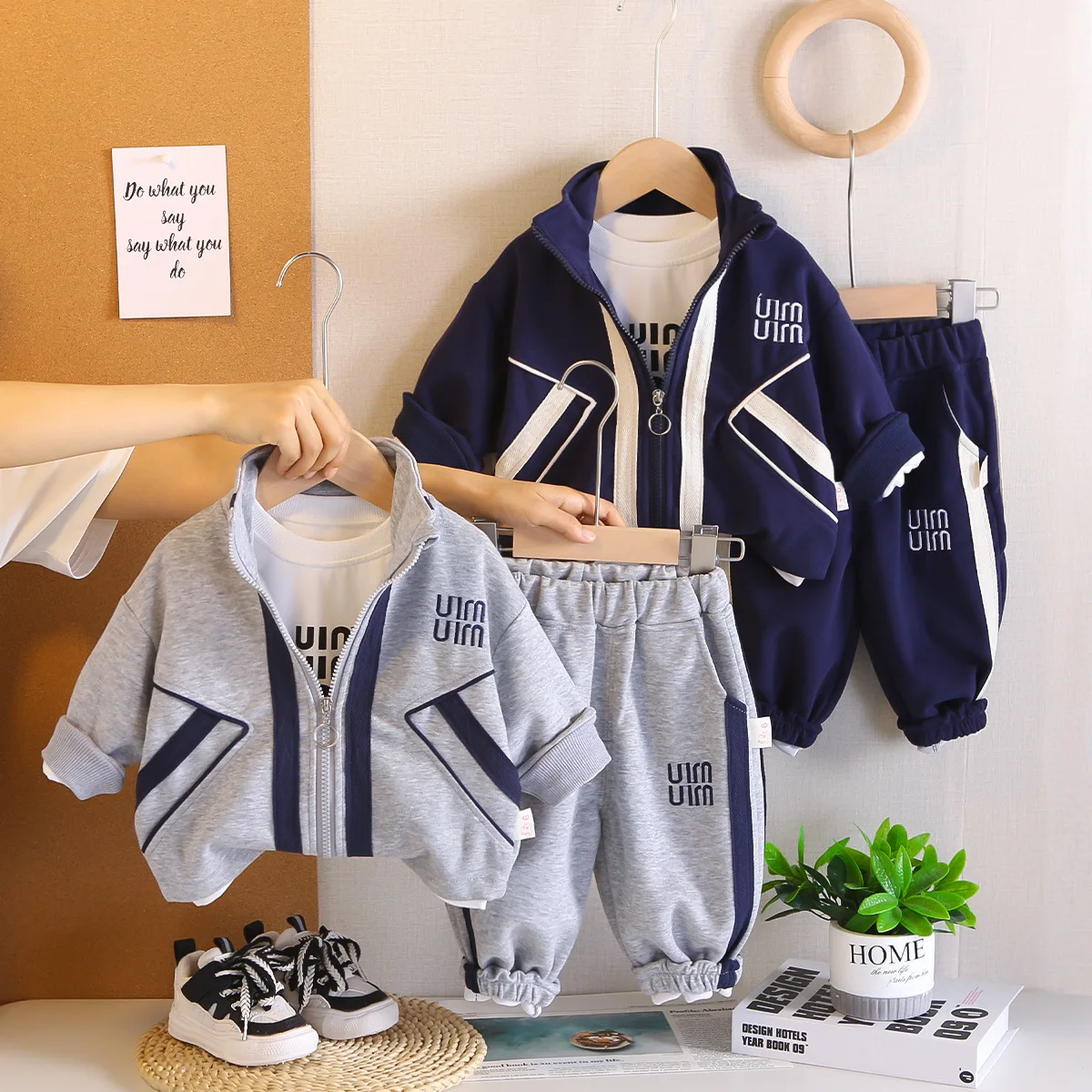 

2025 New Toddler Boys Autumn 3-Piece Set Casual Outfit for Kids Jacket T Shirt Pants Korean Style Children's Clothing