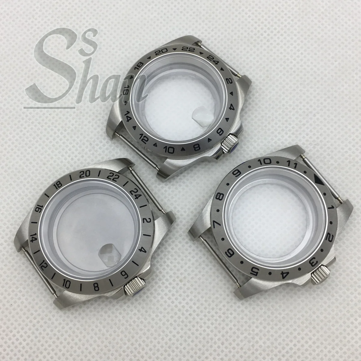 

Stainless steel 40mm silver case with sapphire glass is suitable for replacement of NH34 NH35 NH36 ETA2824 PT5000 movement parts
