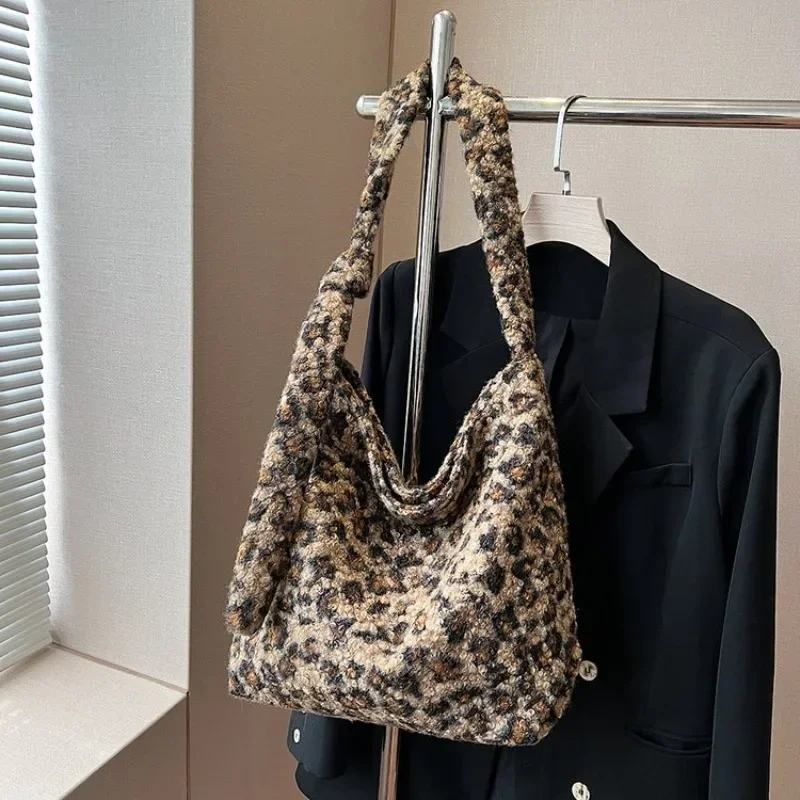 Glamorous Practical Diaper Bag Women's Luxury Leather Tote Vintage Crossbody Bag Minimalist Designer Large Capacity Elegant