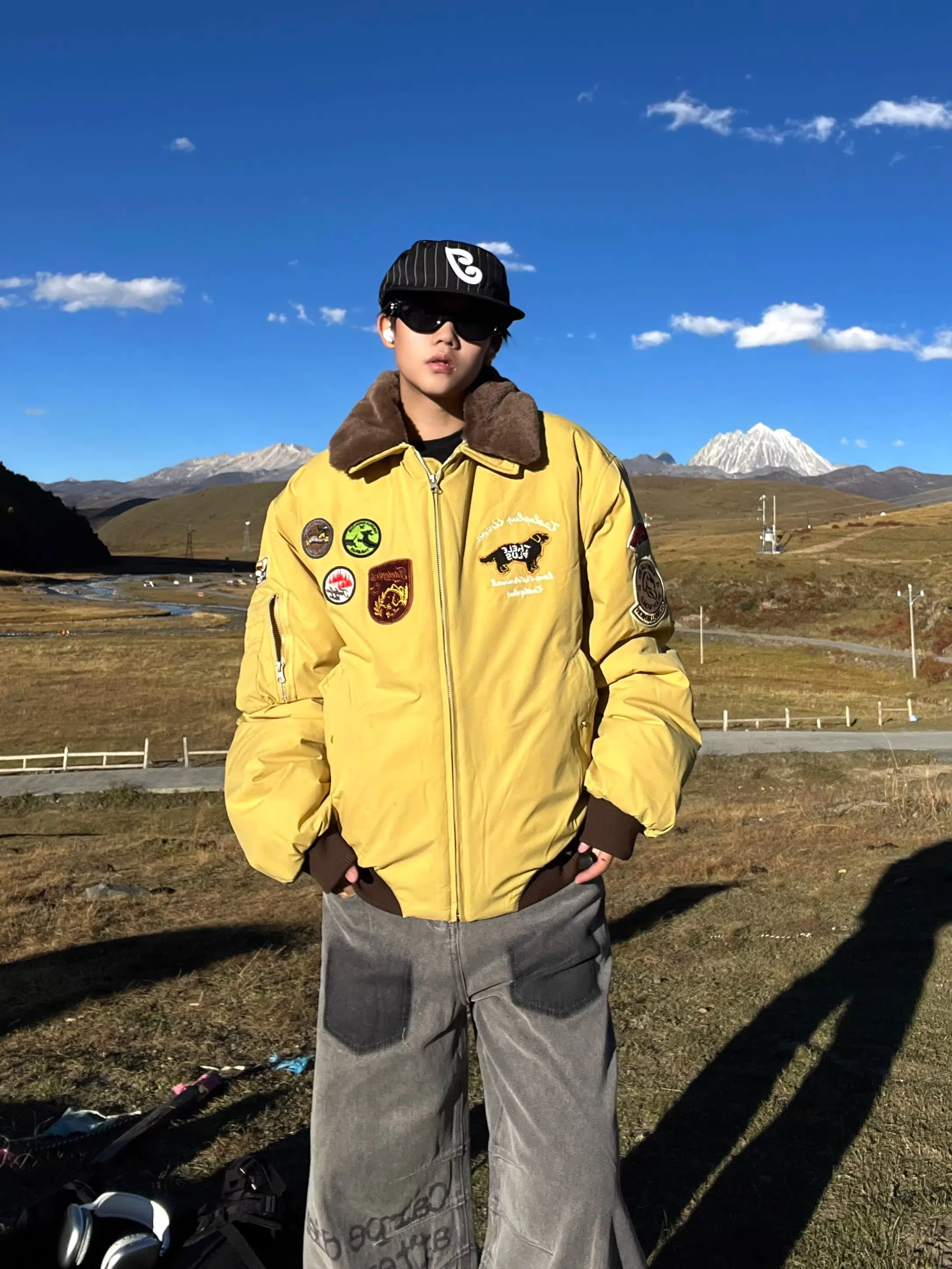 

Thickened Cotton Flying Jacket with Fur Collar Men's Winter Warm Parka Coat American Retro Embroidery Badge Casual Style