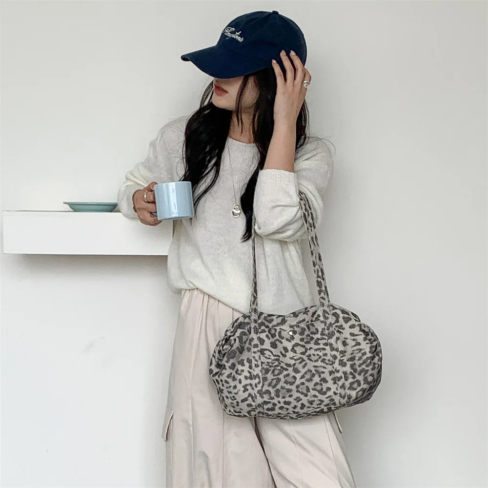 American Vintage Leopard Shoulder Bag for Ladies Soft Versatile Large Capacity Tote Bag Women's Daily All-Match Underarm Bags