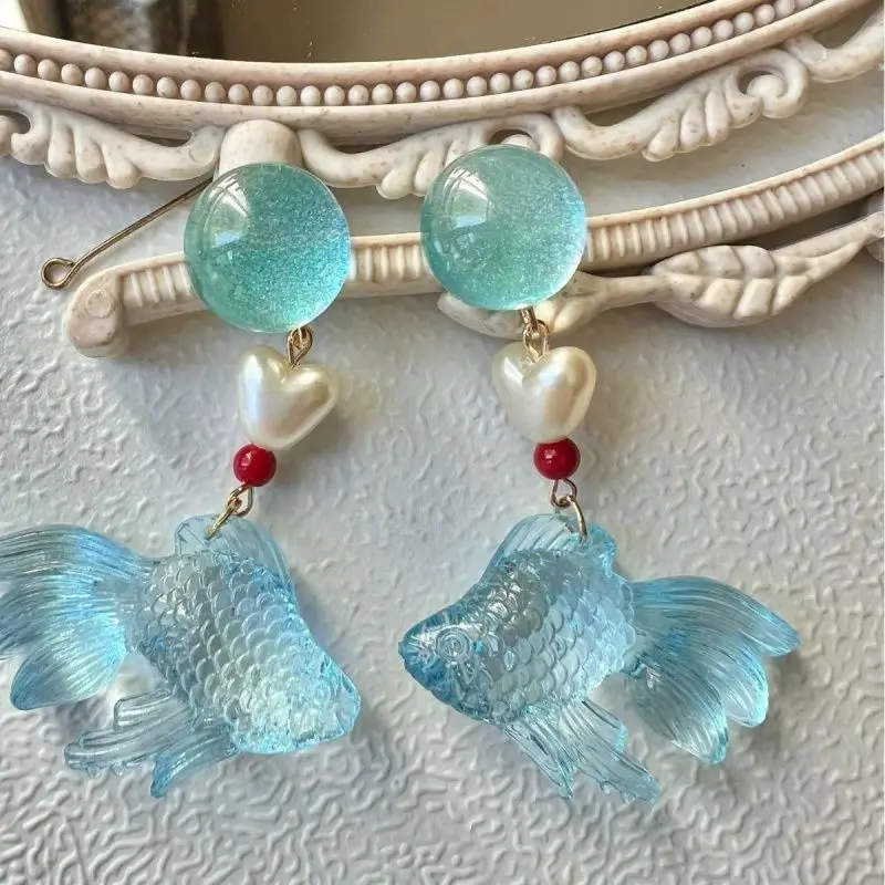 Niedlicher Fisch Asymmetrischer Ohrring Einzigartiger Goldfisch-Anhänger Langer Ohrring Niedliches Koi-Fisch-Design Ohrring Personalisierter Schmuck Großhandel