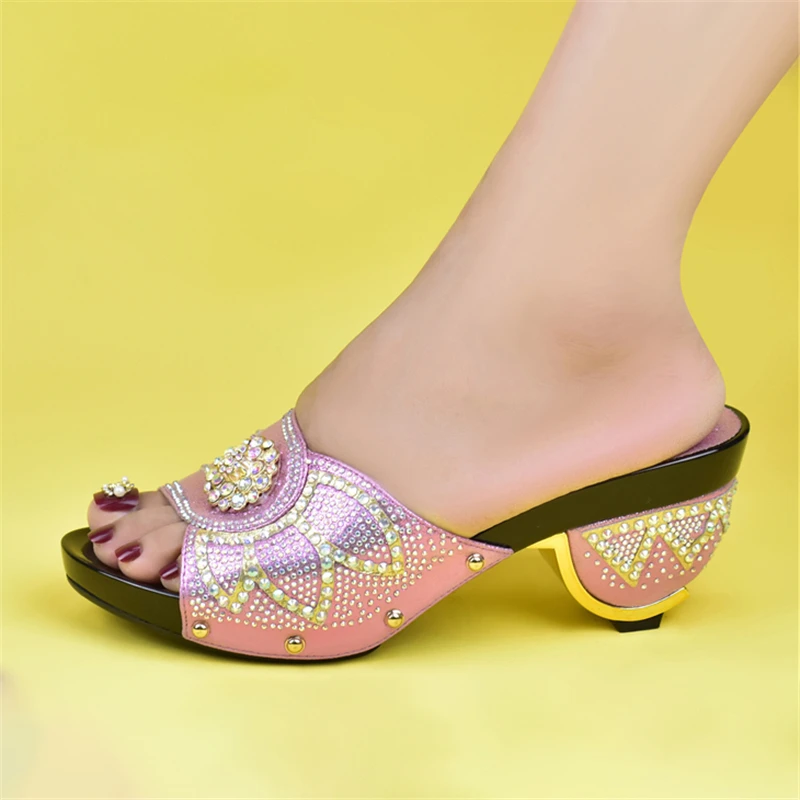 

Latest Sliver Color African Pumps Shoe Summer Low Heels Italy Women Wedding Shoes Rhinestone Elegant Women Summer Slipper Shoes