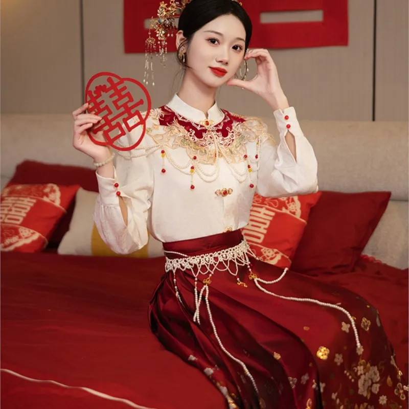 

The new Chinese-style toasting shoulder shirt dress set is fashionable