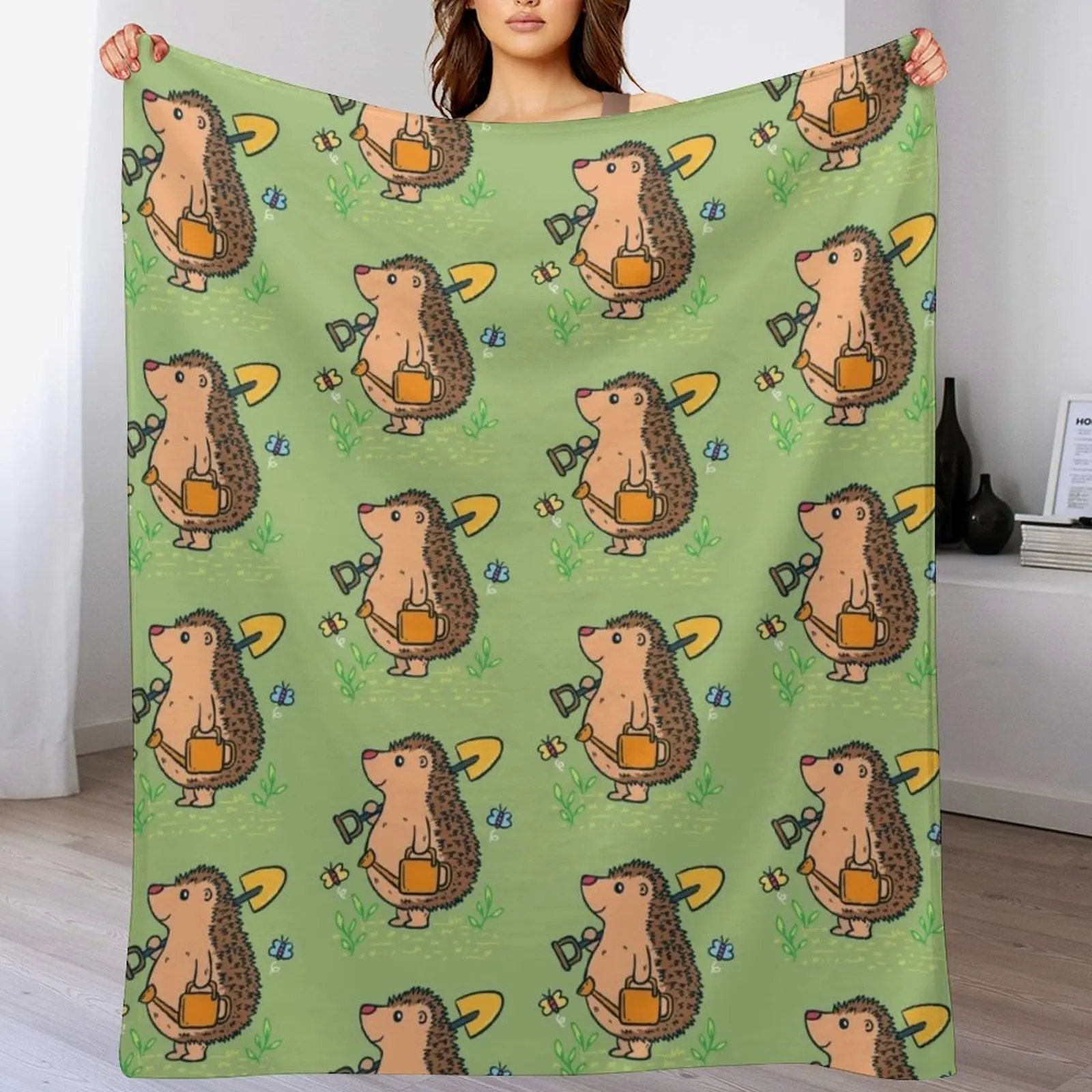 Gardening hedgehog Throw Blanket Fade Resistant Durable Throw Blanket